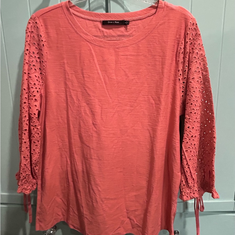NWT Doe & Rae women’s top shirt sz L eyelet sleeve